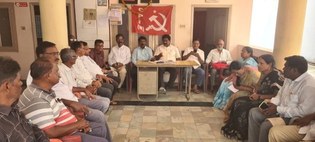 వ్యవసాయానికి 18 గంటల నిరంతర విద్యుత్ యూరియా అందించాలి