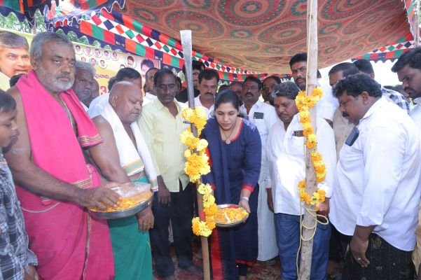 గ్రామాల అభివృద్ధికి కూటమి ప్రభుత్వం పెద్దపీట. గొట్టిపాటి లక్ష్మి.