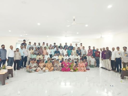 35 ఏళ్ల తర్వాత పూర్వ విద్యార్థుల ఆత్మీయ కలయిక