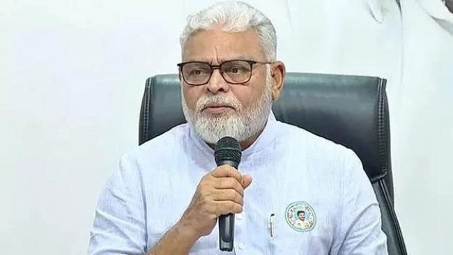 అంబటి రాంబాబుకు పోలీసులు నోటీసులు