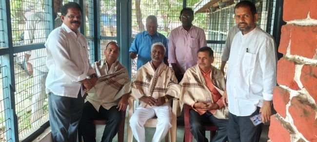 సమాజ దిశ నిర్దేశకులు ఉపాధ్యాయులే.