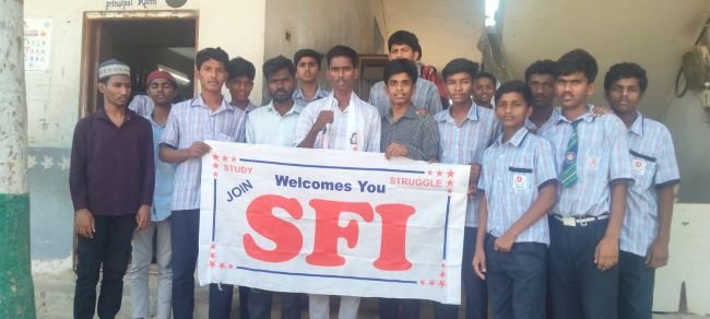 నారాయణపేట మైనార్టీ స్కూల్ ప్రిన్సిపాల్ ను సస్పెండ్ చేయాలి