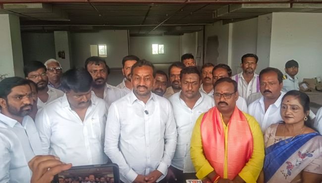 బీఆర్‌ఎస్‌, కాంగ్రెస్‌ పాలనలో ఆస్తులపై విచారణ జరపాలి ఎంపీ రఘునందన్ రావు