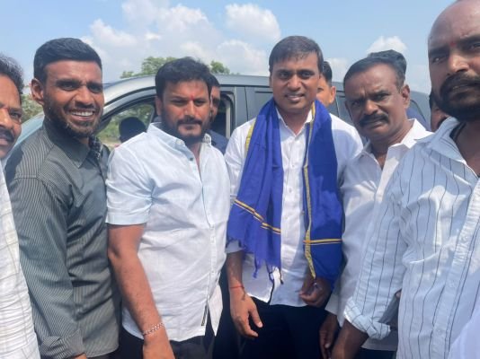 ఎంపీ మిథున్ రెడ్డిని కలిసిన వైసీపీ యువనేత హర్షవర్ధన్ రెడ్డి
