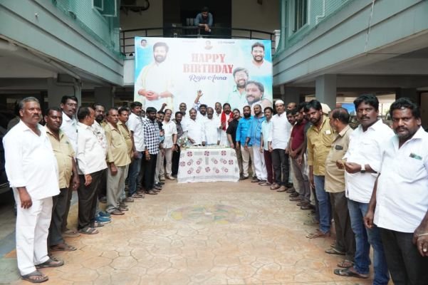 రాజమహేంద్రవరంలో జక్కంపూడి బర్త్‌డే సందడి