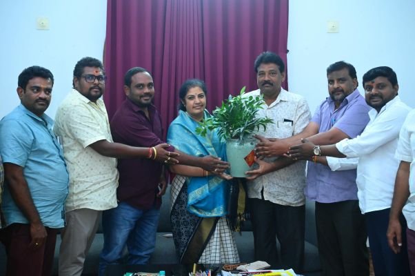 నర్సరీ మట్టి లారీలకు టోల్ మినహాయింపు ఇవ్వాలి..  ఎంపీ పురందేశ్వరికి నర్సరీ రైతుల వినతి