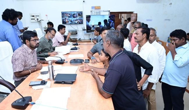 మీకోసం అర్జీలపై సత్వరమే స్పందించాలి