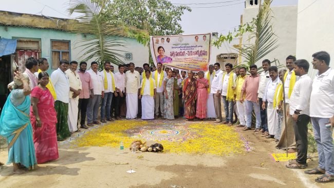 ఎల్లనాటి నిరీక్షణకు తెర …. 30 లక్షలతో అభివృద్ధి పనులకు భూమి పూజ