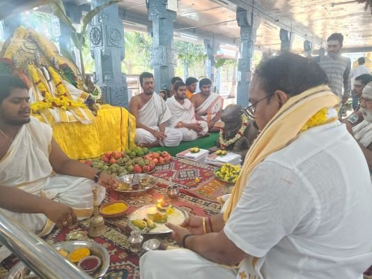 చిన్న వెంకన్న దేవస్థానంలో వరుణ యాగ జప పారాయణలు