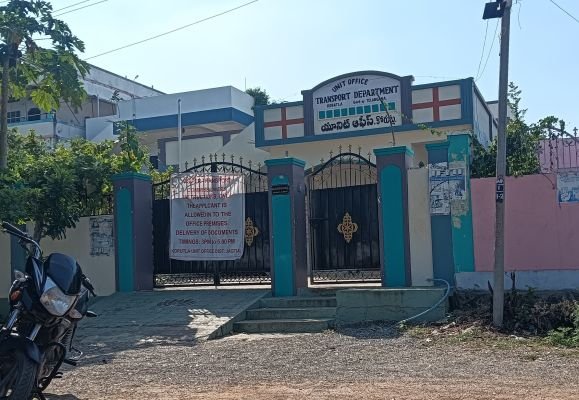 కోరుట్లలో రవాణా శాఖ కార్యాలయంలో ఏసీబీ తనిఖీలు