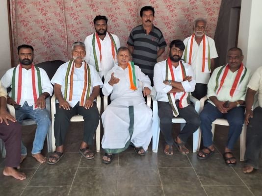 మోడీ ప్రభుత్వం చంద్రబాబు ప్రభుత్వం రాహు కేతువు లాగా దాపురించాయి