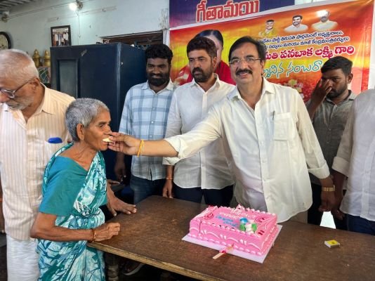 ఘనంగా కేంద్ర మాజీమంత్రి పనబాక లక్ష్మి జన్మదిన వేడుకలు...
