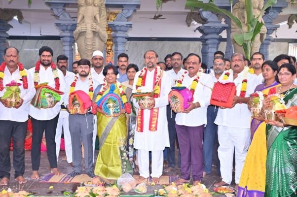 నూకాంబిక అమ్మవారి ఆలయంలో ఘనంగా వరుణ యాగం