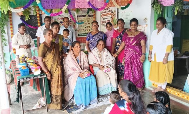 గర్భిణీలు, బాలింతలు పోషకాహారాన్ని వినియోగించుకోవాలి 