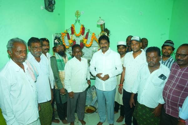 నరవ బయనపల్లెలో ఉరుసు మహోత్సవంలో ఎమ్మెల్యే అశోక్ రెడ్డి