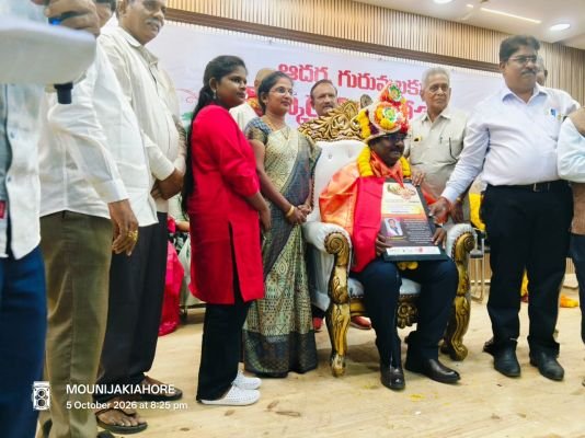 గురుపూజ మహోత్సవంలో ఇరువురికి అవార్డ్స్ ప్రధానం