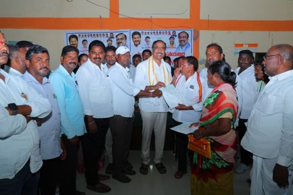 మౌలిక వసతుల కల్పనకు ప్రాధాన్యత.