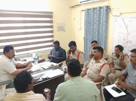 స్థానిక సంస్థల  ఎన్నికల  పటిష్ట భద్రతపై అధికారుల సమావేశం.