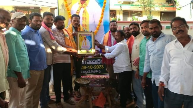 అంక మోహన్ 3 వ  వర్ధంతి కార్యక్రమంలో పాల్గొన్న సర్పంచ్ వెంకటయ్య. 