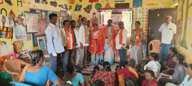 సిద్ధిపురంలో అంగన్వాడీ సిబ్బందికి ఘన సన్మానం