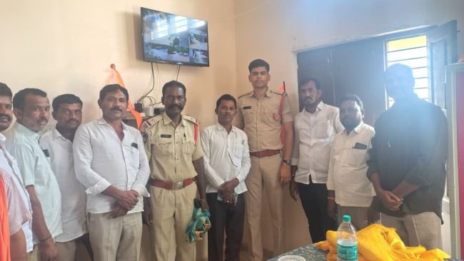 సీసీ కెమెరాల నిఘా నీడలో ముడుమాల్  : ఎస్సై ఎస్ఎం. నవీద్ 