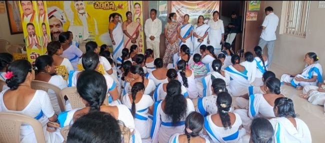 ఆశా వర్కర్లకు ఇచ్చిన హామీలు అమలు చేయాలి