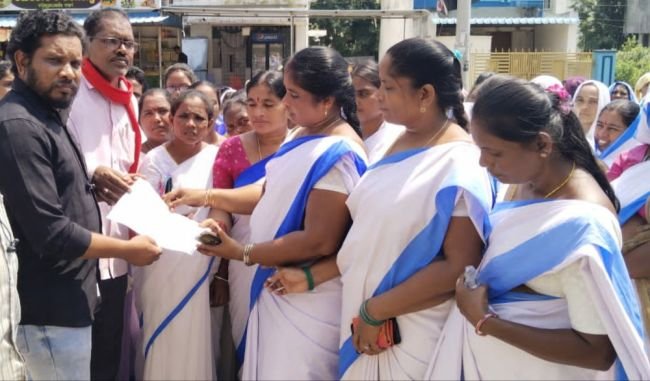 కనీస వేతనాలు అమలు చేయాలి