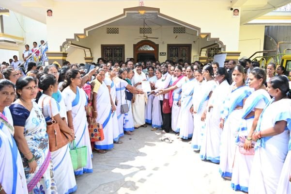 ఆశా వర్కర్ల సమస్యలు పరిష్కరించాలి