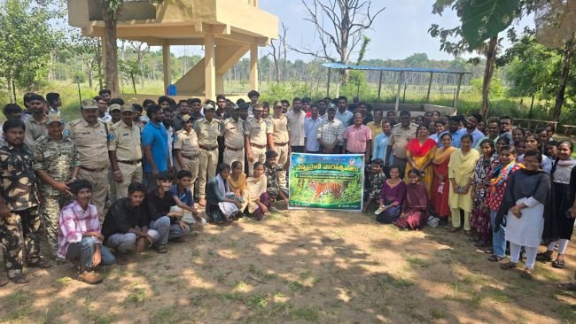 కవ్వాల్ అడవుల్లో విద్యార్థుల సందడి