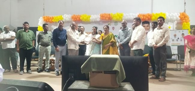 విజయ మహిళా మండలికి స్వచ్ఛత ఆంధ్ర అవార్డు