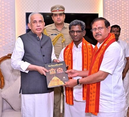 శ్రీశైలంలో దసరా ఉత్సవాలకు గవర్నర్కు ఆహ్వానం