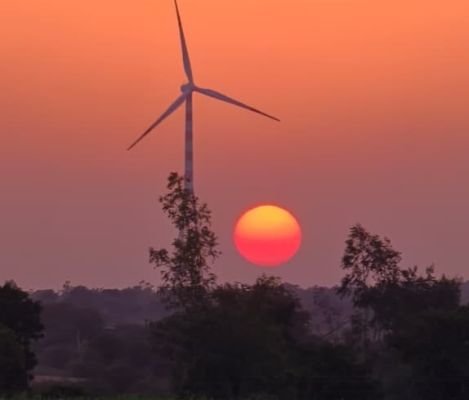 సంధ్యా వేళలో కనువిందు చేసిన సూర్యుడు