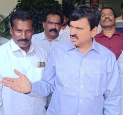 దళితులను ఆదుకొండి సారు..!  • పోడు భూములకు పట్టా ఇవ్వాలి