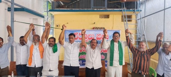   సాగు నీటి ప్రాజెక్టులను పూర్తి చేయాలి..