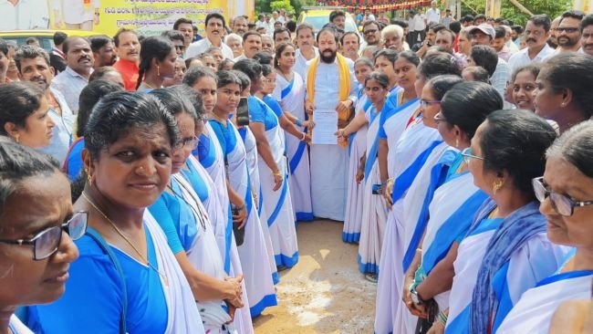 ప్రభుత్వం దృష్టికి ఆశ వర్కర్ల సమస్యలు    -- ఎమ్మెల్యే  చింతమనేని హామీ