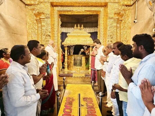 వరుణ దేవుని ఆశీస్సులతో రైతాంగం సుభిక్షంగా ఉండాలి : ప్రత్యేక పూజల్లో ఎమ్మెల్యే బోడే ప్రసాద్