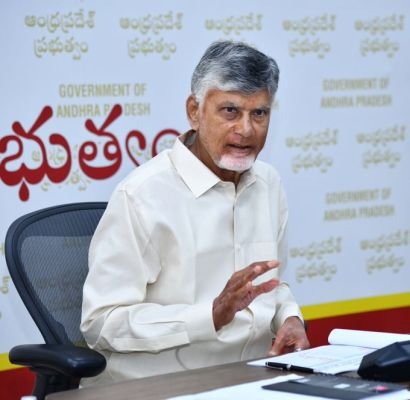 రాజధాని పనులపై నిర్మాణ సంస్థలతో సీఎం చంద్రబాబు సమీక్ష: