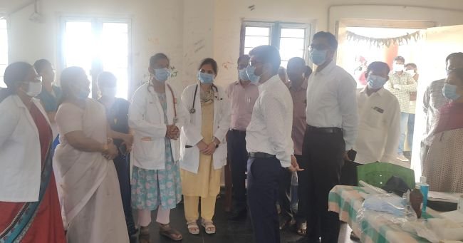 ఉరవకొండ గురుకుల పాఠశాలలో కలెక్టర్‌ ఓ.ఆనంద్‌ తనిఖీ