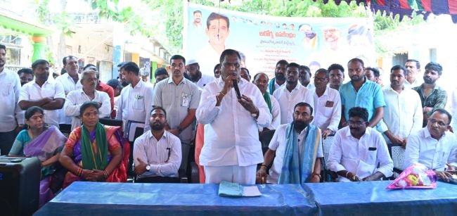 గ్రామీణుల ఆరోగ్యమే ప్రాధాన్యత.. ప్రతి పేదవాడికి వైద్యం అందుబాటులోకి తేవడమే ప్రజా ప్రభుత్వం లక్ష్యం: 