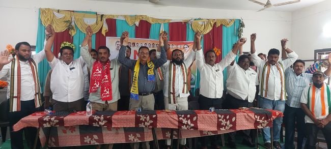 కేంద్ర ఎన్నికల కమిషనర్ రాజీనామా చేయాలి 