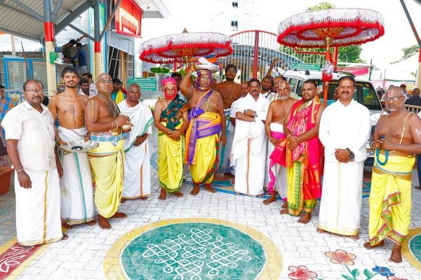 ప్రసన్న వెంకటేశ్వర స్వామి పవిత్ర సమర్పణ 