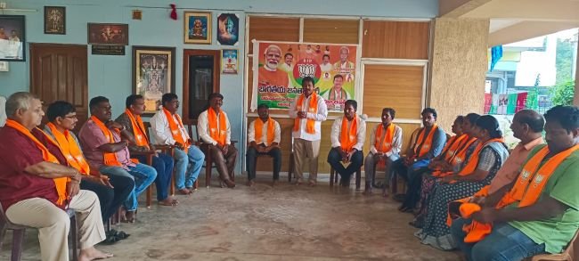 బీజేపీ శ్రేణులు సరళ్ యాప్‌ను సమర్థవంతంగా వినియోగించాలి: ముమ్మన దేముడు