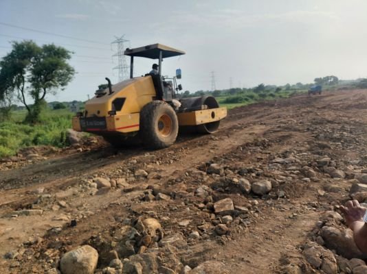 హైవే పేరిట  అర్కోడ్  ప్రభుత్వ మట్టి గుట్టలు స్వాహా