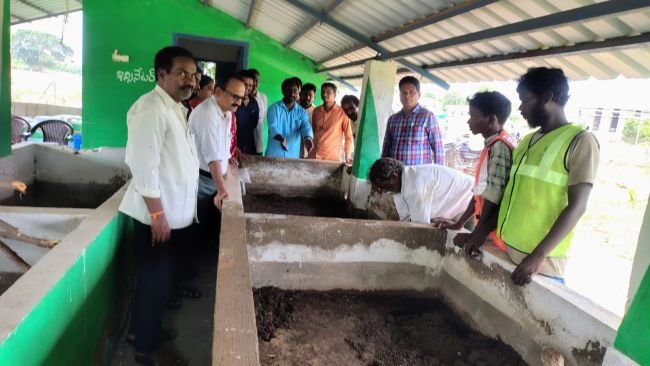 వర్మీ కంపోస్ట్ తయారిపై శిక్షణ 