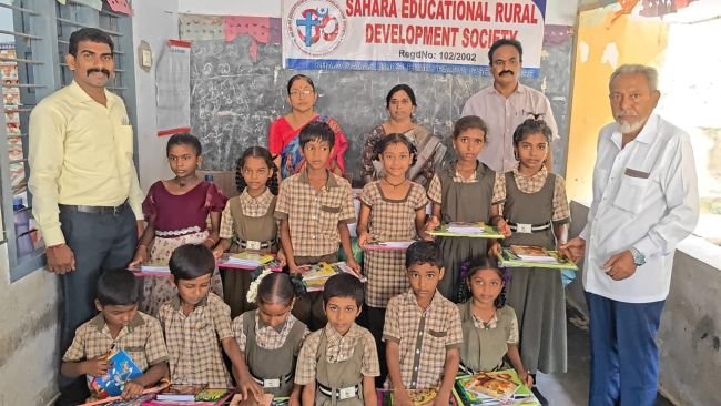 విద్యతో బంగారు భవిష్యత్తు 