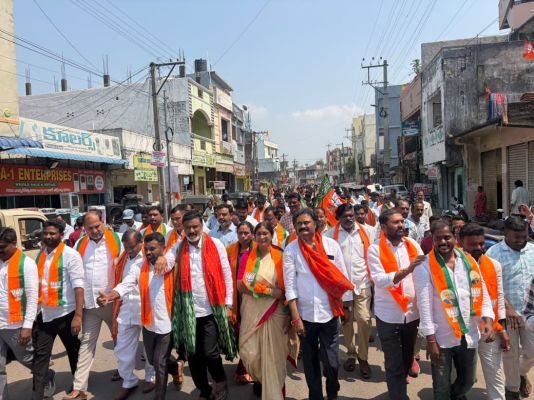 సేవా సంకల్ప్ అభియాన్‌లో బీజేపీ బైక్ ర్యాలీ  పెద్దపల్లిలో ఘనంగా ‘సేవా జ్యోతి యాత్ర’