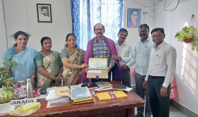 రాష్ట్ర ఉత్తమ ఉపాధ్యాయుడికి ఘన సన్మానం