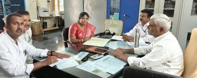 గిద్దలూరులో జూనియర్ కళాశాలల్లో డీఐఈఓ ఆకస్మిక తనిఖీలు