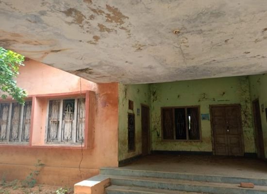 నిరుపయోగంగా పి.ఆర్.అతిధిగృహం