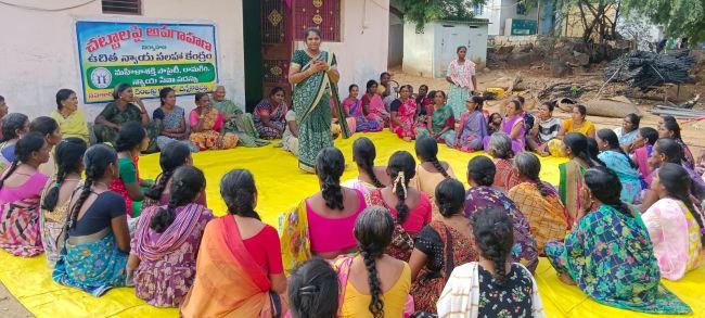 బాల్య వివాహాలను అరికడదాం రామగిరి మహిళా శక్తి సొసైటీ సీఈవో కాంచన